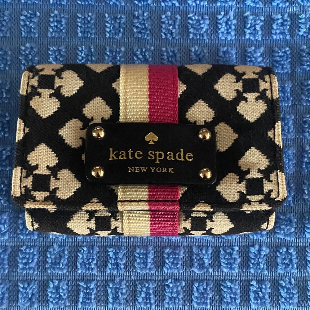 Kate Spade Black and white Patterned Wallet with Pink Accent